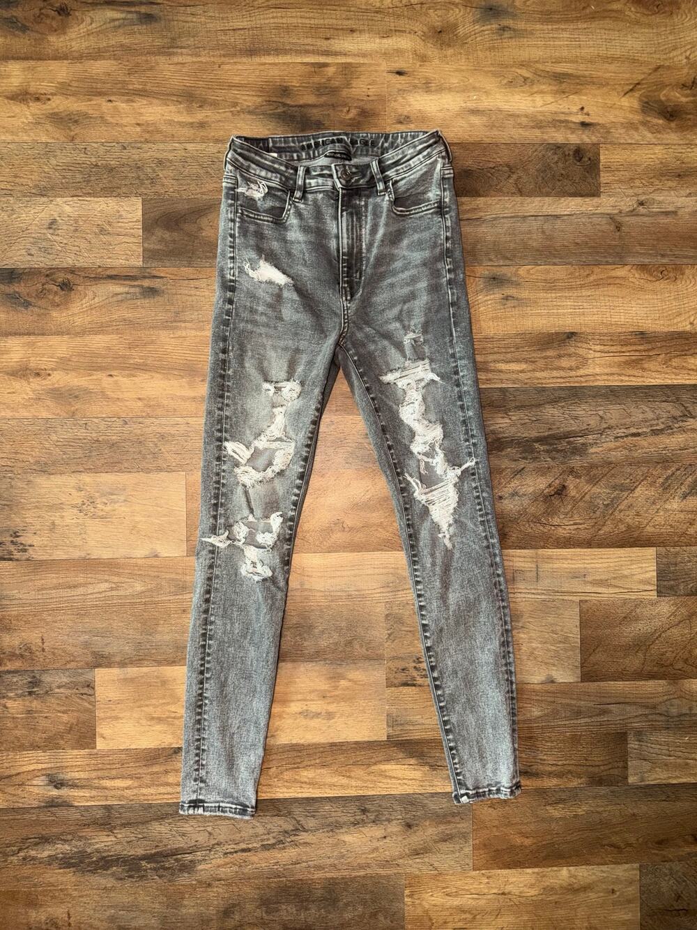 American Eagle women’s next level flex grey distressed super hi rise jegging